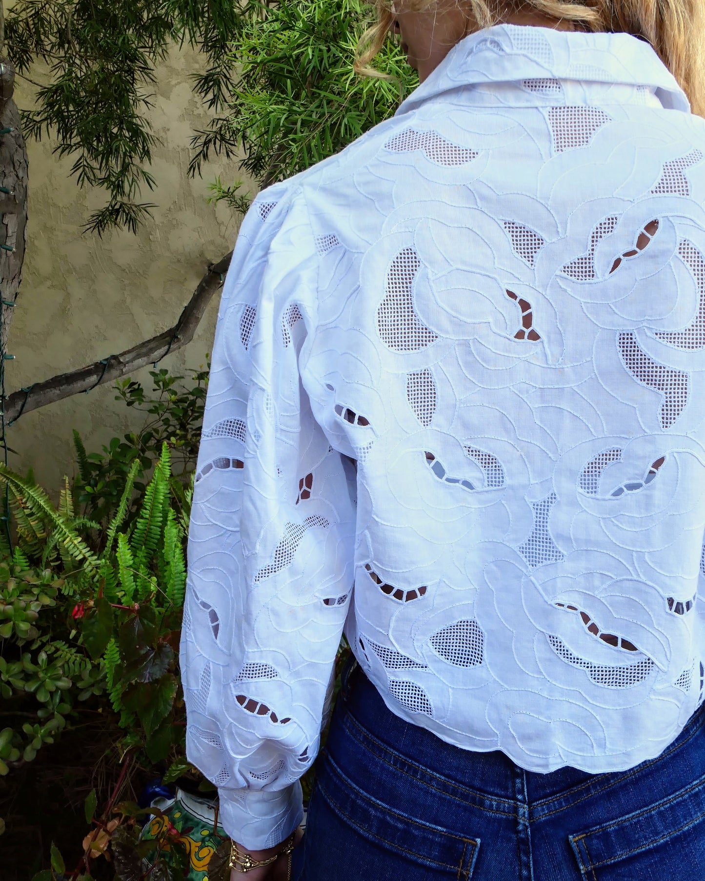 Lim's Vintage Embroidered Button-Down Puffed Sleeve Semi Crop Top