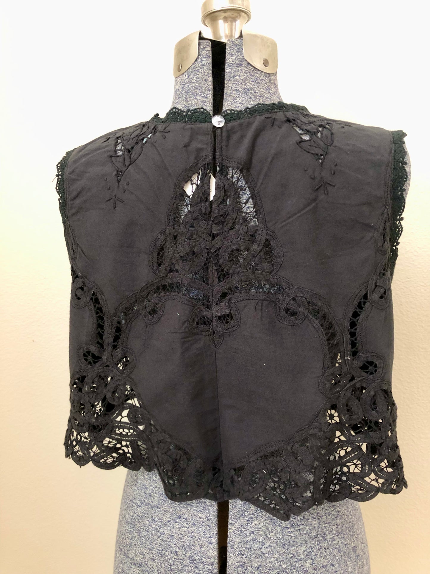 Vintage Battenberg Lace Cropped Tank Top